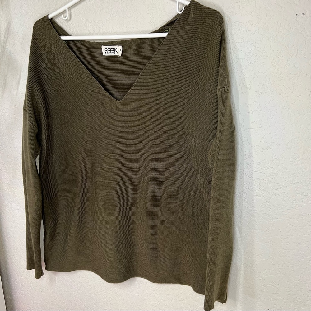 LF sweater - Picture 2 of 4